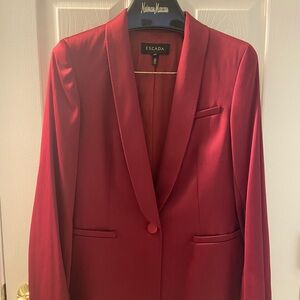 Escada black cherry 2 piece suit. Size 36 (Germany)